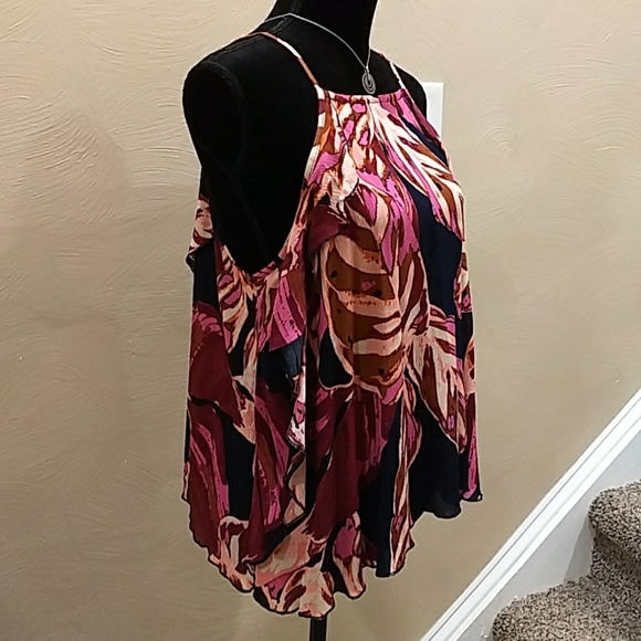 Mossimo floral tank - Picture 7 of 8